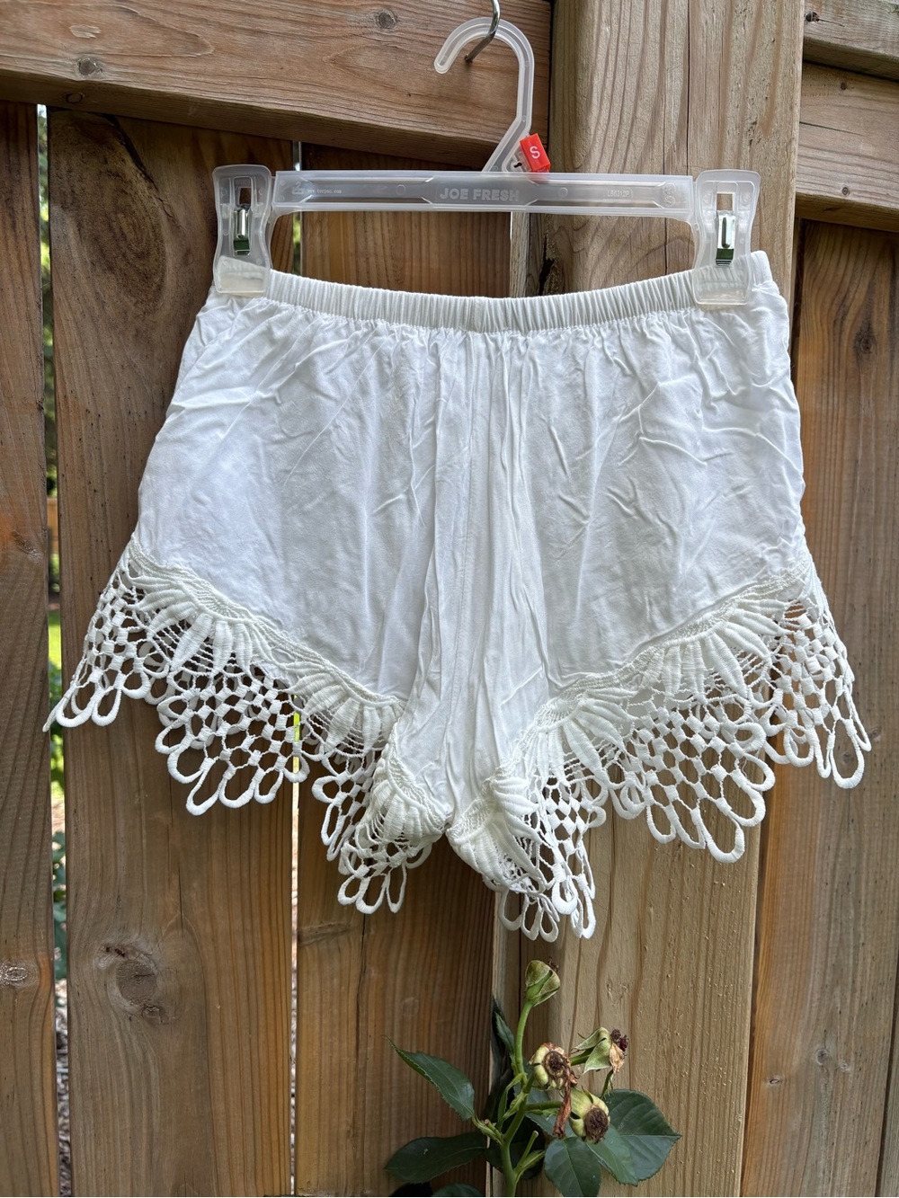 White Crochet Hem Women's Shorts - Picture 2 of 4